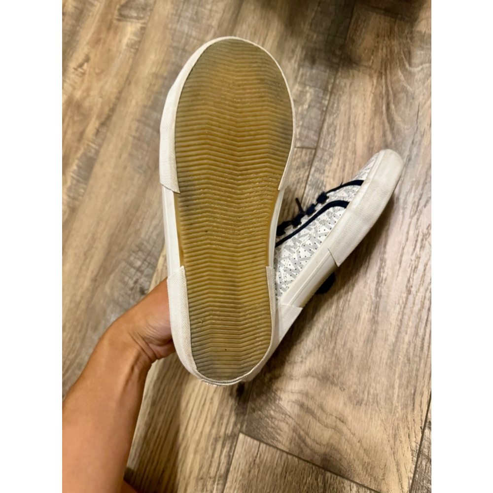 Michael Kors IMA Boreum Fashion White/Navy Size 3 Fashion Sneakers - fits 5.5 W - Picture 6 of 10